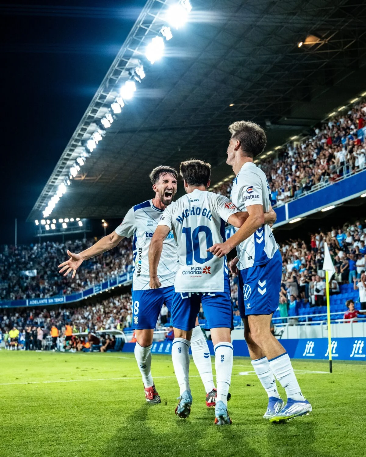 C.D. Tenerife players celebrating at Estadio Heliodoro Rodriguez Lopez